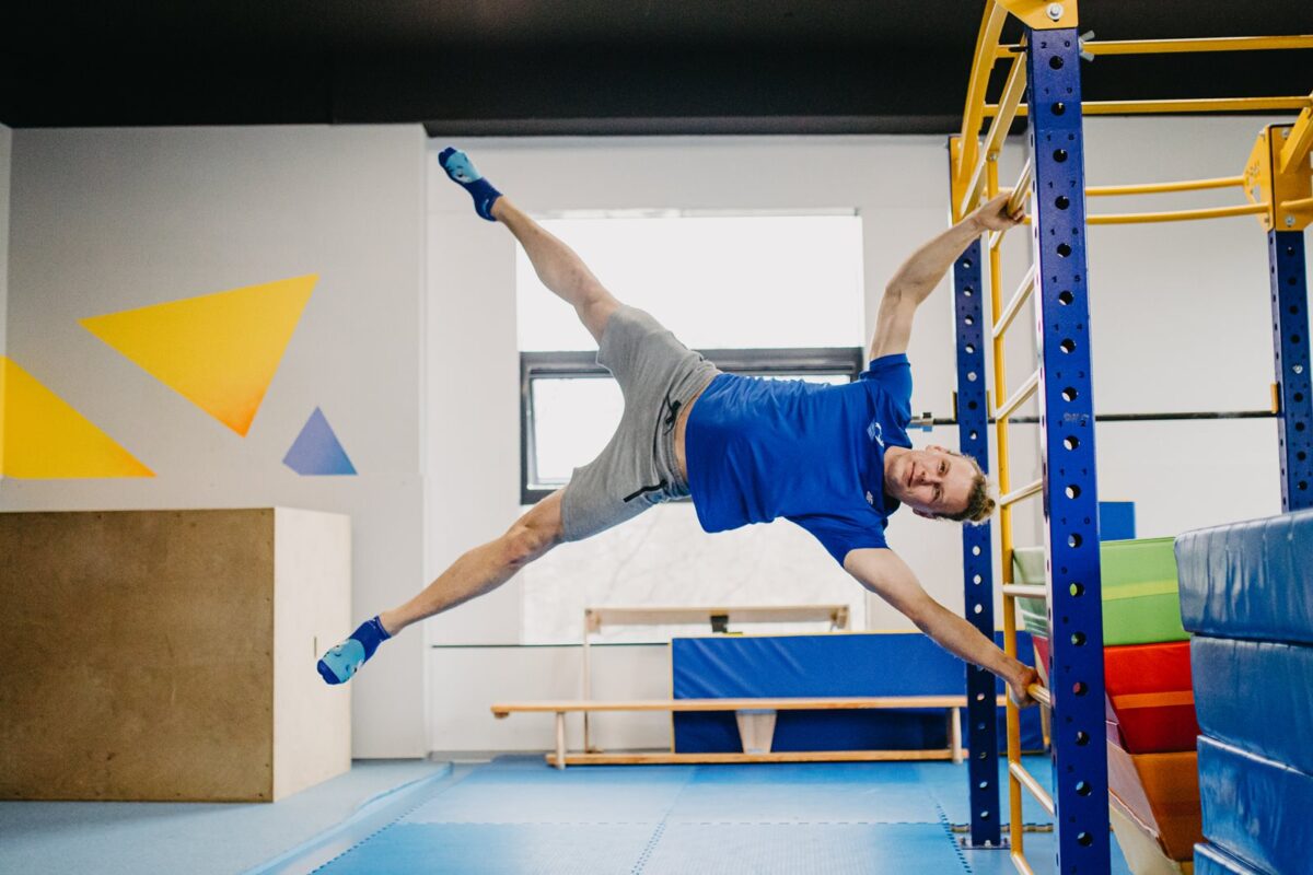 Jak zrobić ludzką flagę – human flag krok po kroku