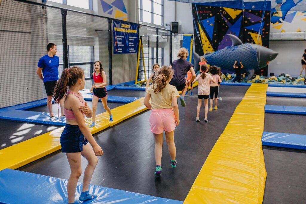 Turnusy półkolonii letnich w Jump Hall