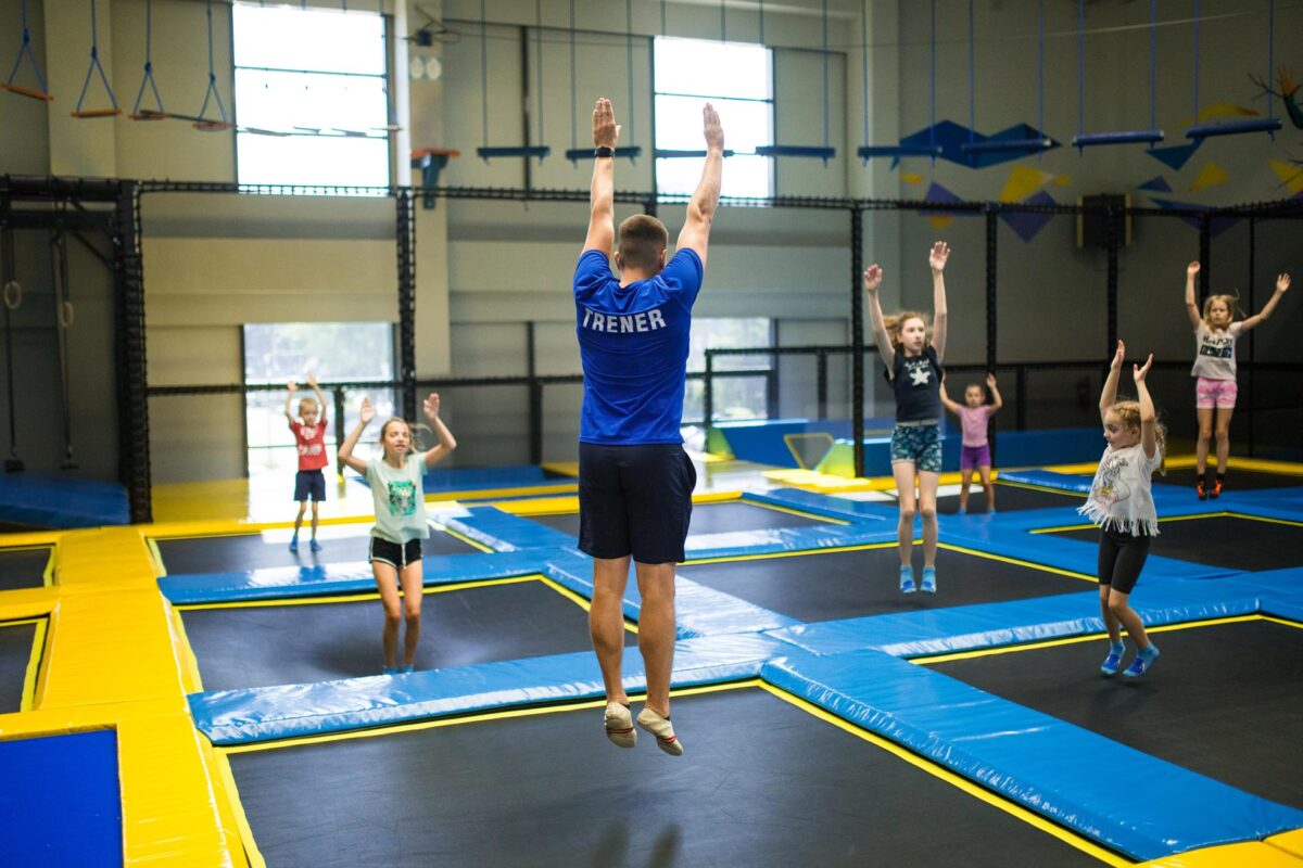 Trening plyometryczny – ćwiczenia, efekty i&nbsp;zasady treningu